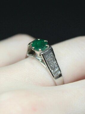 Vintage Emerald Cathedral Solitaire Sterling Silver Ring, Size 7